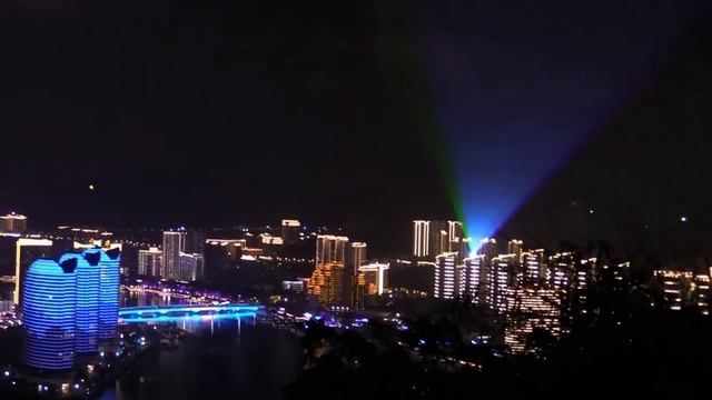 ВИД НА САНЬЯ С ГОРЫ «ОЛЕНЬ ПОВЕРНУЛ ГОЛОВУ» (Sanya, Hainan, China) (4) смотреть онлайн