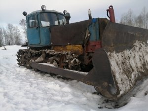 Не большой обзор на Дт-75, трактор из прошлого.