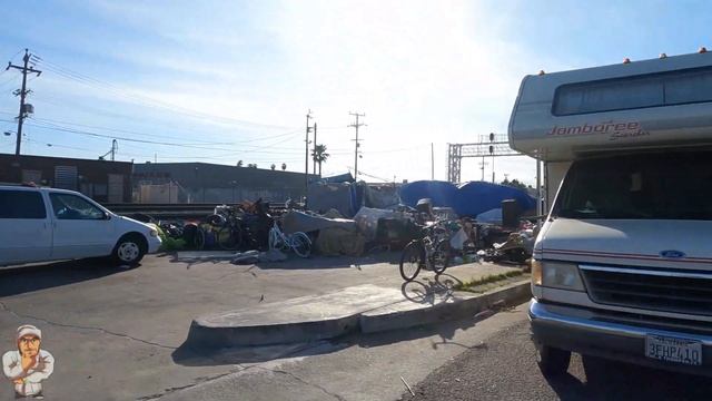 VLOG: HOMELESSNESS IN VAN NUYS, CALIFORNIA смотреть онлайн