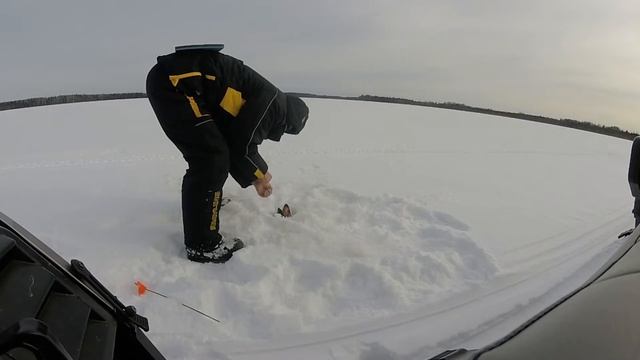 Туда где водится крупная рыба. На рыбалку за крупной щукой смотреть онлайн