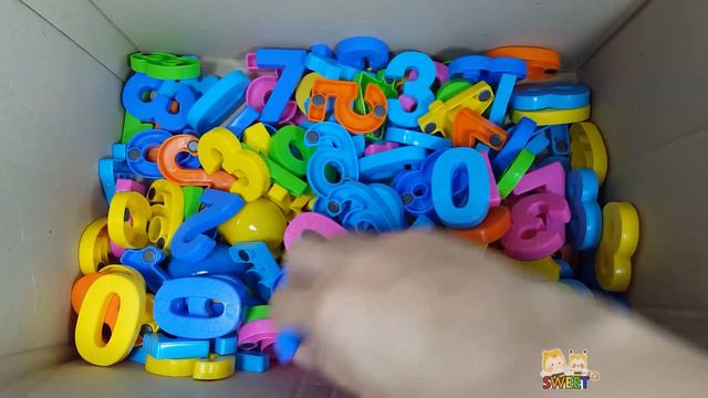 박스 안에 장난감으로 1부터 10까지 재미있는 영어 숫자놀이 동영상 смотреть онлайн