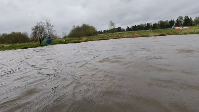 Как один кайтер на 1 мая рыбакам рыбу мешал ловить =) Рыжовский пруд. смотреть онлайн