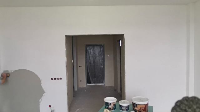 Нанесение дикоротивной штукатурки ( Эффект бетона)!