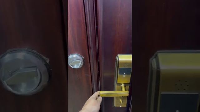 Дверь металлическая с вентиляционной створкой. смотреть онлайн