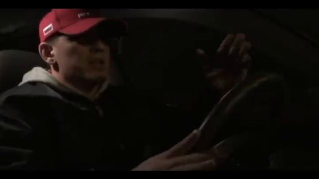 Нормальные девочки не по клубам ходят, а сидят дома смотреть онлайн
