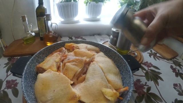 ЗАПІКАЄМО М'ЯСО // домашня печеня з курятиною і кроликом. смотреть онлайн