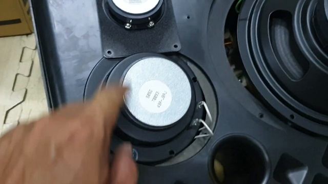 so sánh 2 model của JBL 8330vaf 8330A смотреть онлайн