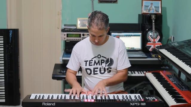 Roland XPS-10 (Test Sounds)