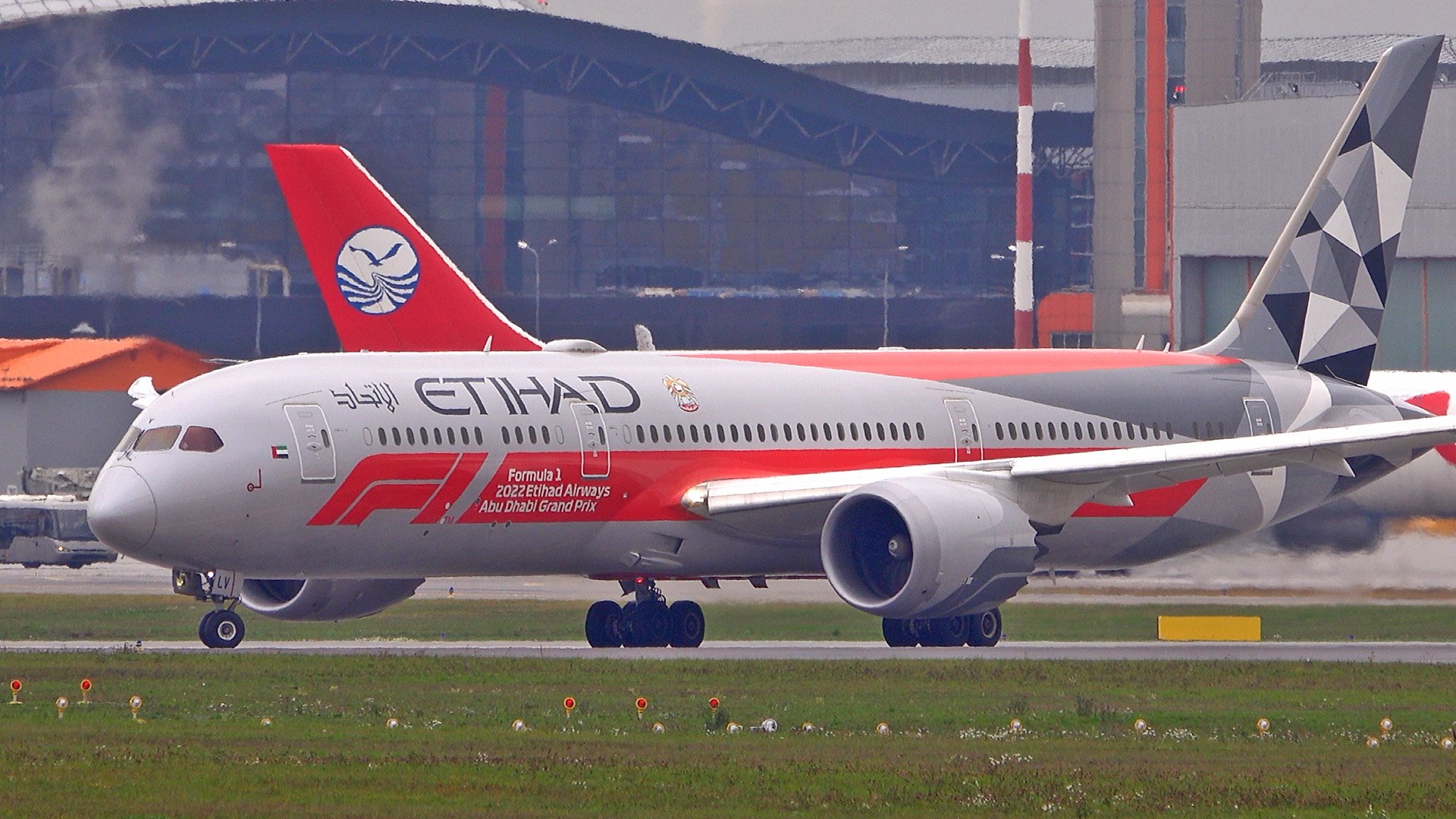 Особый борт ETIHAD в Шереметьево: летающая "Формула 1". Октябрь, 2022 смотреть онлайн