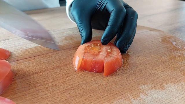 Все кто его пробуют, просят рецепт! Необычно вкусный салат из простых продуктов смотреть онлайн