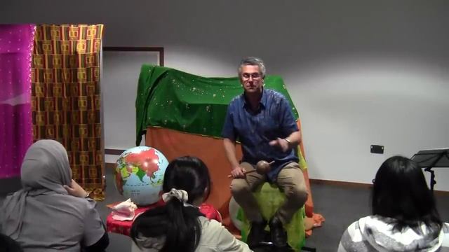 David Heathfield (Storyteller) tells The Snake's Tale, a Kurdish story смотреть онлайн