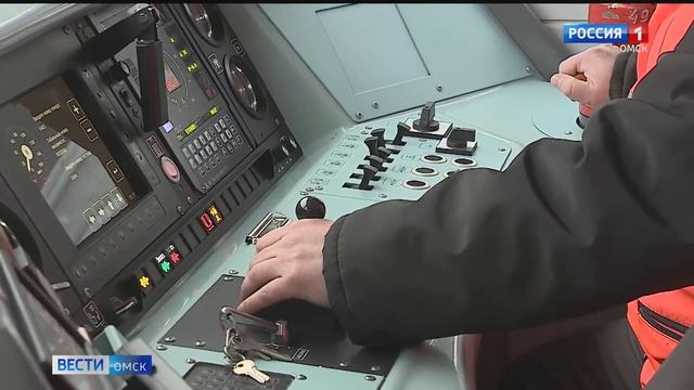 Электричка из Омска отправится под управлением девушки машиниста смотреть онлайн