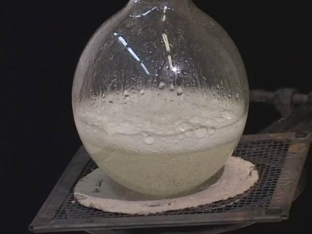 Химия. Опыты. Неорганика. Получение азота разложением нитрита аммония смотреть онлайн