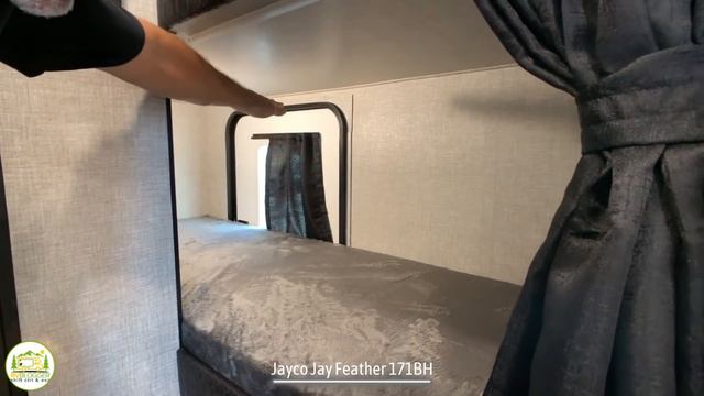 3 Small Travel Trailers with Different Bunk Bed Styles смотреть онлайн