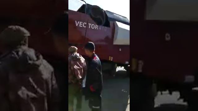 Ростсельмаш Вектор 410. Пополнение в нашем небольшом хозяйстве? смотреть онлайн
