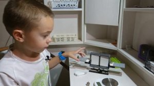 Физика с конструктором LEGO. Весы Роберваля. Описание.