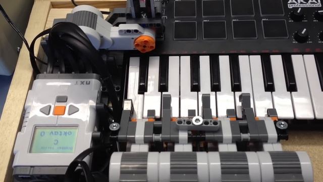 Pianobot - classics3 смотреть онлайн