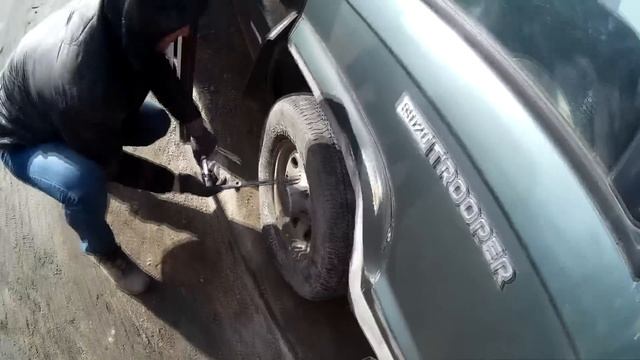 Воскрешение внедорожника Isuzu trooper. Часть 3. Покупка запчастей, новые колеса. смотреть онлайн