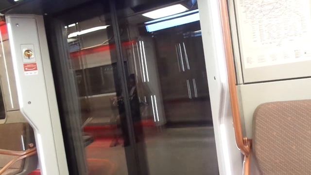 Metrowagonmash 81-775/776/777 "Moscow-2020" train with Camozzi doors смотреть онлайн