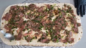 Рулет из лаваша с сыром и фаршем