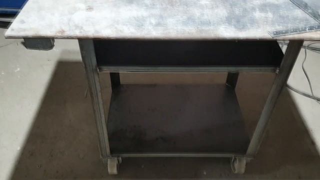Сварочно-монтажный стол-тележка для сварочных работ. смотреть онлайн