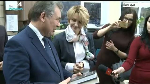 Полномасштабный ремонт прошёл в краевой библиотеке имени Шишкова смотреть онлайн