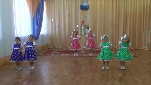 МДОУ "Детский сад №17" г.Ростов Танец "Русские матрёшечки" смотреть онлайн