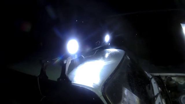 Фары светодиодные автомобильные LED HQLED квадратные с СТГ, 3 диода 30Вт 10-30В. смотреть онлайн