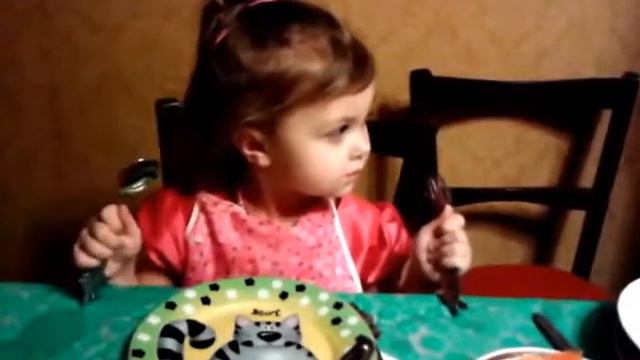Алиса в гостях просит кушать)) смотреть онлайн
