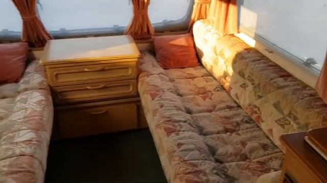 Обзор Английского Прицеп Дача, Bailey Ranger 460, 2000 г.в, на 3 сп. места, max 1102 кг, с панелью смотреть онлайн