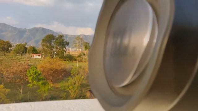 JBL boom box dominating the bass 100% volume смотреть онлайн