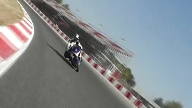MV Augusta F4 1000 VS Suzuki GSXR 1000 k7 смотреть онлайн