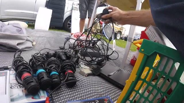 Car Boot Sale Bargain hunting - We try a new Boot Sale..... смотреть онлайн