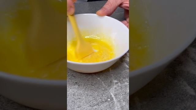 КРУАССАН С ЛОСОСЕМ