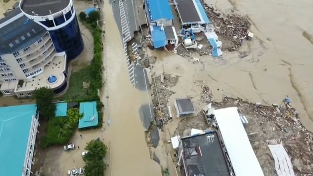 УЖАСНОЕ НАВОДНЕНИЕ В ТУАПСИНСКОМ РАЙОНЕ 06.07.2021 ЛЕРМОНТОВО ОКАЗАЛОСЬ В ВОДНОМ ПЛЕНУ смотреть онлайн