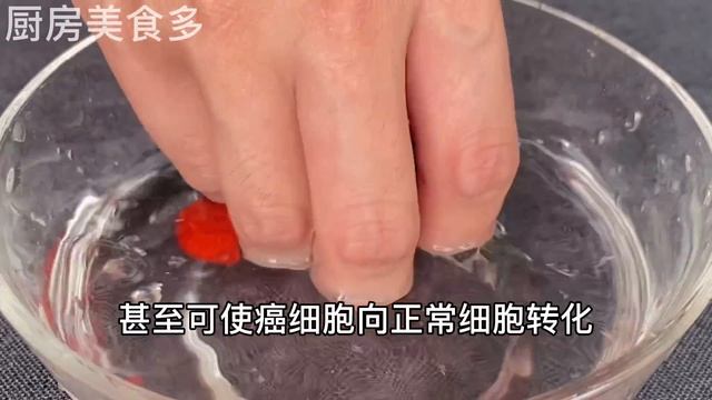 【廚房美食多】 骨科醫生自己都在喝的強筋健骨湯，一周喝一次，補關節、活血脈、強筋骨，渾身有勁，爬6樓也不覺得累