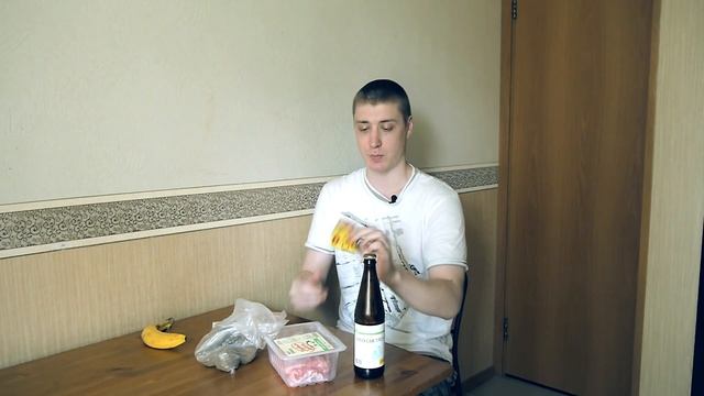 Обед бомжа. КАК ЕДЯТ БЕДНЫЕ РУССКИЕ В России. Ответ Chizhny смотреть онлайн