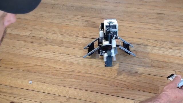 Lego EV3 Mindstorms Target Tracking Machine Gun and 360 Auto Turret (MOC) смотреть онлайн