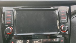 Зависает Яндекс Авто, помогите!