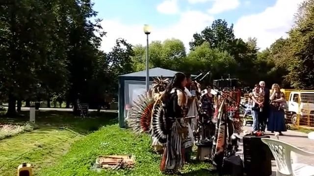 Музыканты из Эквадора. Воронцовский парк, Москва. смотреть онлайн