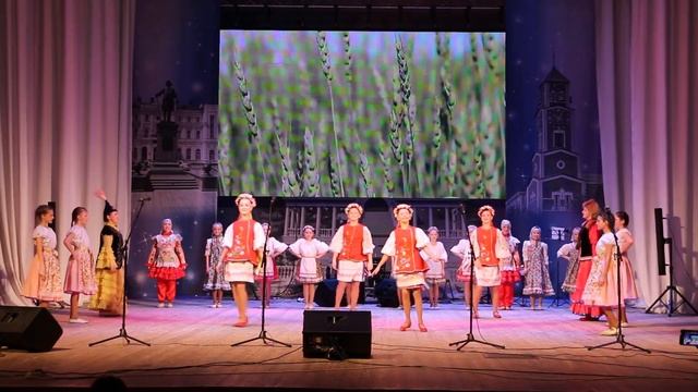 Танцевальный ансамбль "Весёлое настроение" - "Дружба народов" смотреть онлайн