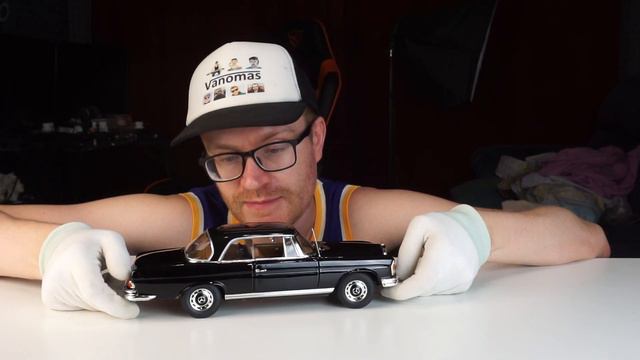 MERCEDES 280 SE NOREV 1/18 БАТЕК ЦЕНИТ