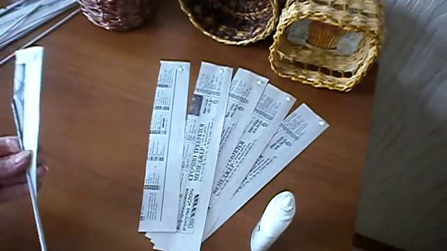 Плетение из газет. Как быстро крутить газетные трубочки. смотреть онлайн