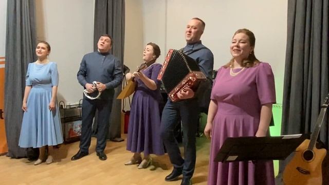 Я за деревню побегу... Песня А.Бардина и В.Макарова( группа Садко) смотреть онлайн