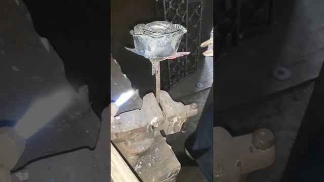 Делаем розу из металла смотреть онлайн