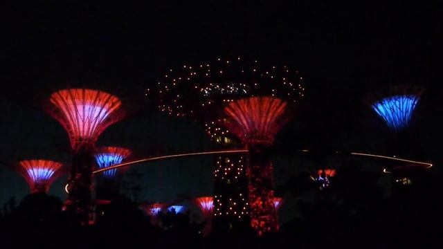 Gardens by the Bay, Singapore / Сады у залива, Сингапур смотреть онлайн