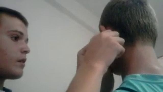 Пробил ухо в домашних условиях смотреть онлайн