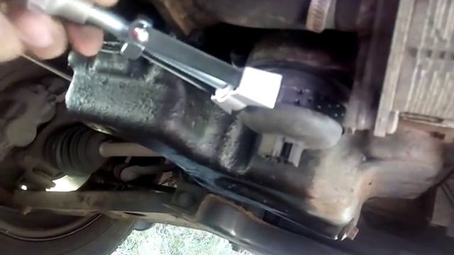 How to change oil filter on FORD TRANSIT MK7, first part смотреть онлайн