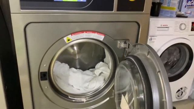 Промышленная стиральная машина DOMUS DMS 11. Краткий обзор.