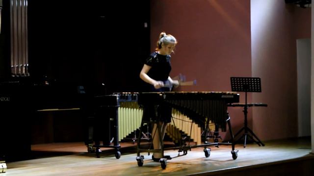 "Вибрафон - ударный инструмент. (Выпускница школы им. Гнесиных 2018) смотреть онлайн